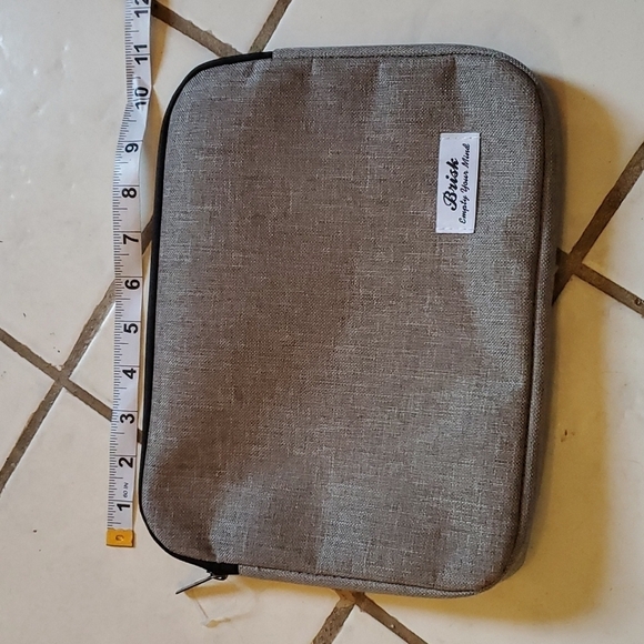 Brisk Empty Your Mind Tablet Case Gray Black - Picture 6 of 7